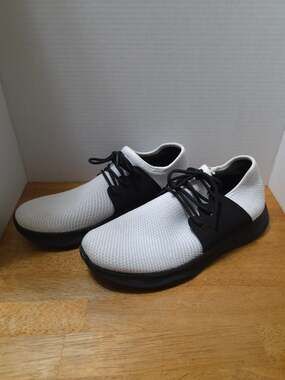 Vessi Everyday Classic Waterproof Sneakers White Black